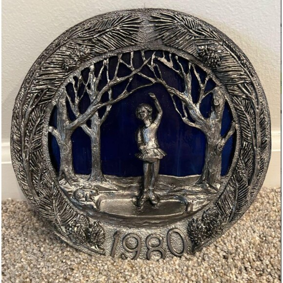 1980 “Christmas In New England” Pewter Plate by Michael Ricker #4669 - Picture 1 of 3